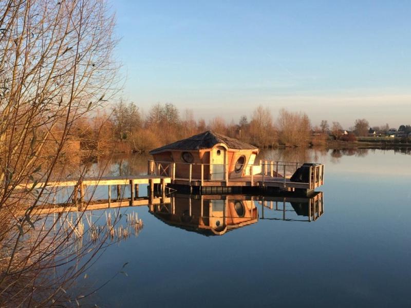 Cabane Flottante Millenium Varanges Екстериор снимка